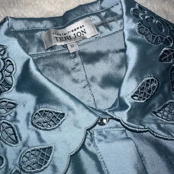 Rickie Freeman/Teri John Taffeta Shirtdress Gown With Eyelet Sleeve And Collar - Picture 5 of 9